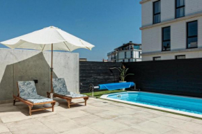 Lina Beach Villa by Home Sweet Home Aveiro